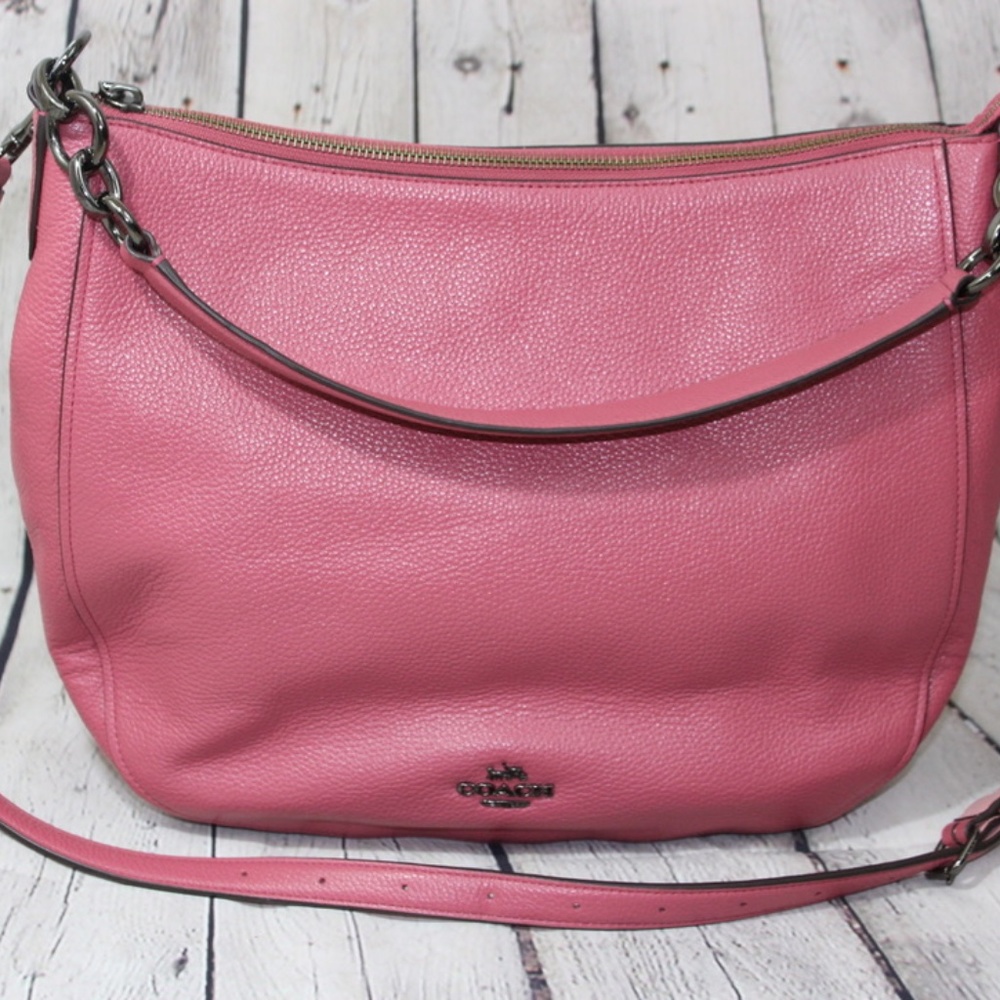 Pink Coach Leather grain shoulder bag